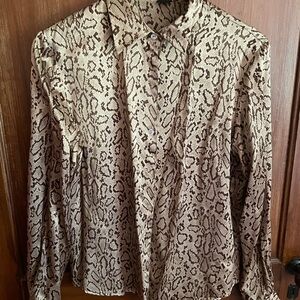 ISHYU 100% SILK BLOUSE SIZE 6
PERFECT CONDITION